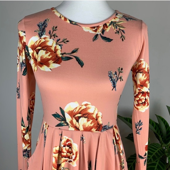 Reb & J. 220 | Floral Long Sleeve Midi Dress - Picture 2 of 8